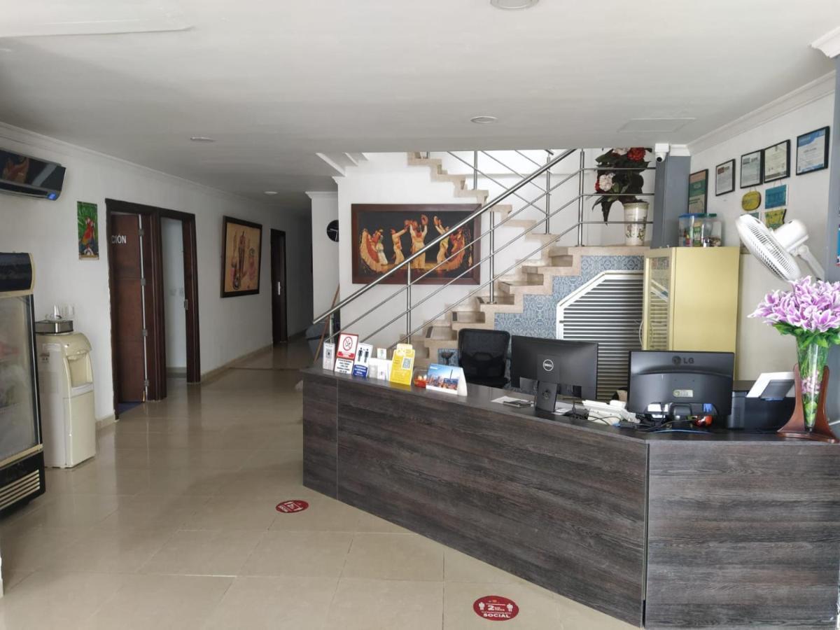 Hotel La Casa 1 Монтерія Екстер'єр фото