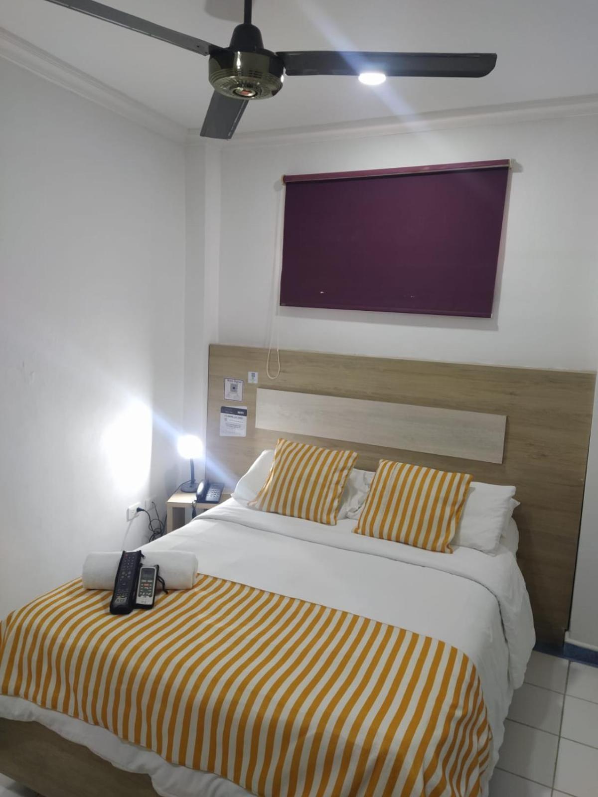 Hotel La Casa 1 Монтерія Екстер'єр фото