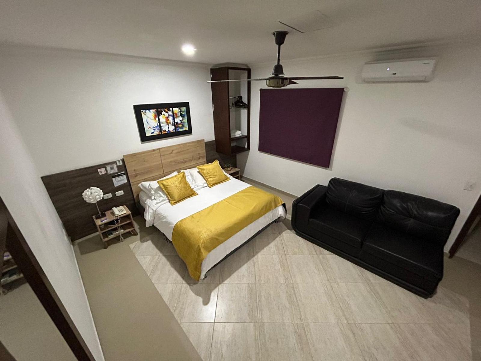 Hotel La Casa 1 Монтерія Екстер'єр фото